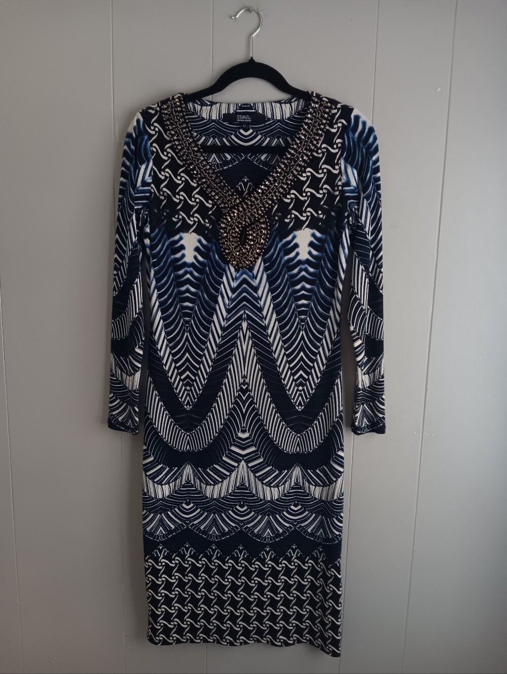 Star Beaded V-Neck Navy & White Patterned Women’s Dress Size 12